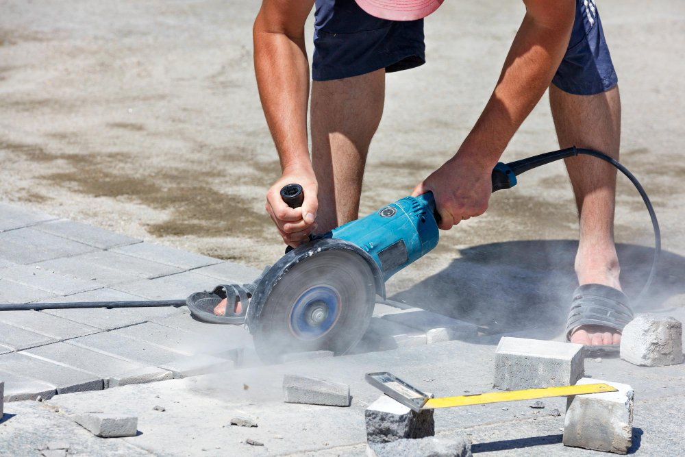 Concrete cutting near Mississauga
